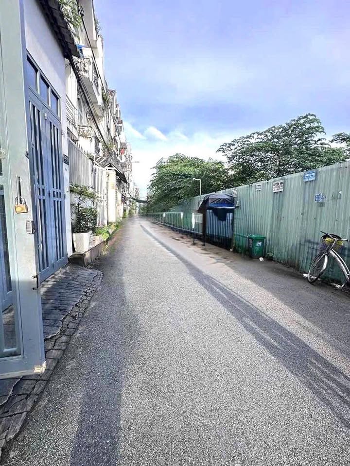 Nhà hẻm xe hơi Huỳnh Tấn Phát, Phú Thuận, Quận 7 - 60.5m² giá 7.5 tỷ, sẵn sàng vào ở!