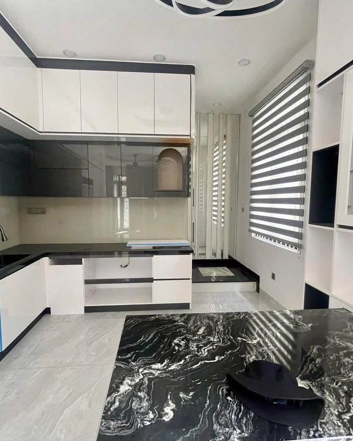 Nhà 3 tầng góc 2 mặt tiền đường Phan Vinh, Vĩnh Nguyên 50.8m² giá 6.95 tỷ - Cơ hội không thể bỏ lỡ!