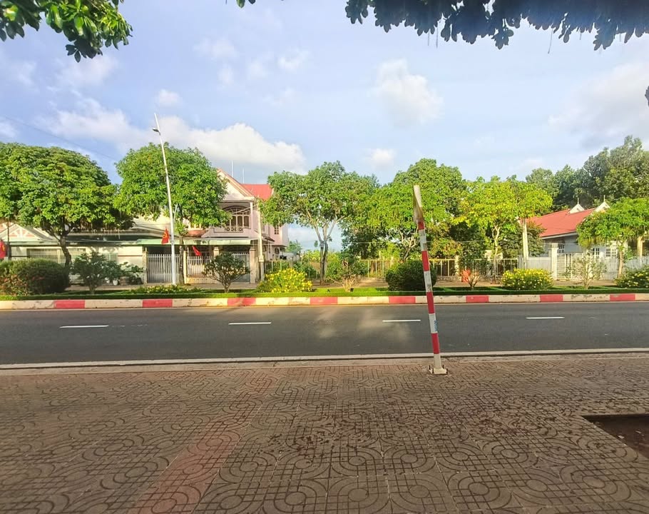 Đất nền đường Trần Hưng Đạo, thị trấn Ngãi Giao 392m² giá 4.2 tỷ - Cơ hội đầu tư tốt!