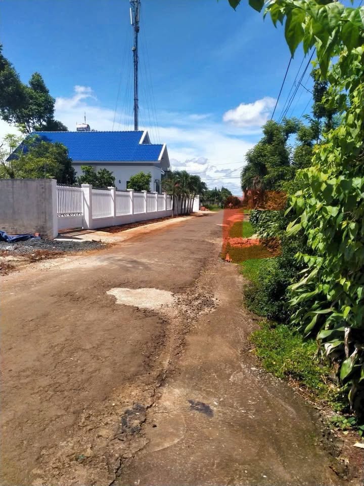 Đất thổ cư mặt tiền đường nhựa thôn 3, xã Hòa Phú 477.9m² giá chỉ 1.37 tỷ - Cơ hội đầu tư tốt!