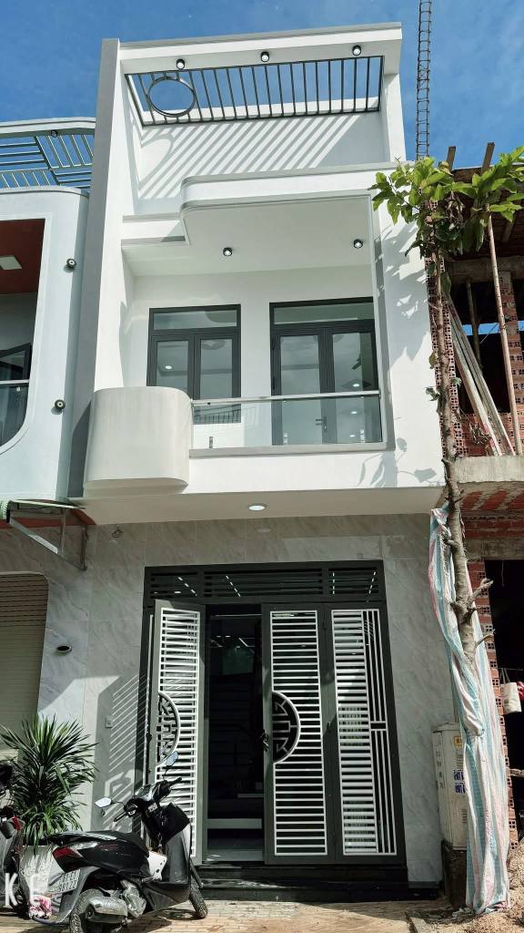 Nhà 1 Trệt 1 Lầu Đường Số 1, Tân Hiệp 66.4m² giá chỉ 2.65 tỷ - Thiết kế hiện đại, sân sau thoáng mát!