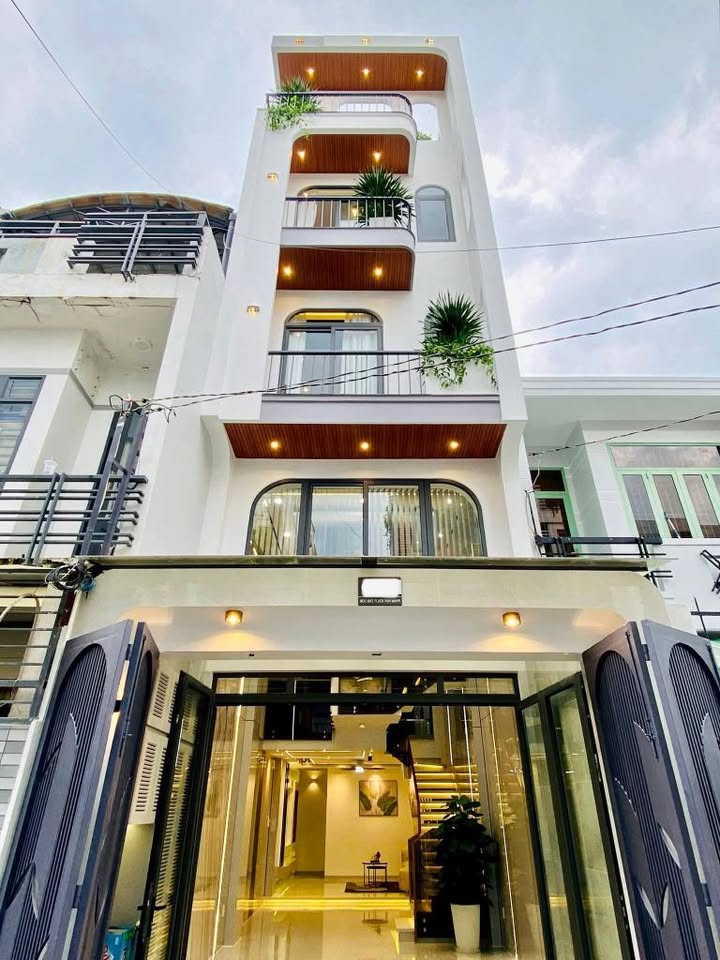 Nhà riêng Phan Huy Ích, Tân Bình 60m² giá 9.9 tỷ - Ô tô vào tận nhà!