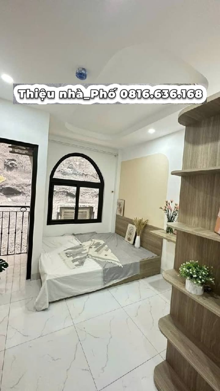 Nhà 6 Tầng Thang Máy Ngõ 62 Nguyễn Chí Thanh 64m² giá 20.5 tỷ - Đầu Tư Sinh Lời Cao!