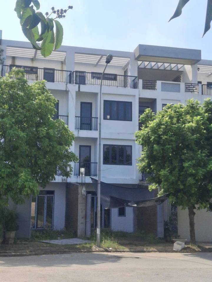 Đất Khu Đô Thị Xuân Hòa Phúc Yên 125m² giá 4,5 tỷ - Sổ đỏ chính chủ, view vườn hoa!