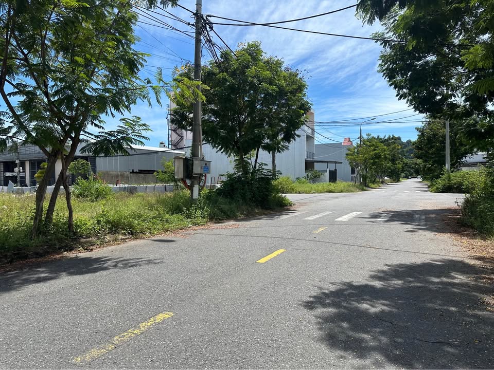 Đất mặt tiền đường Nguyễn Cơ Thạch, Ngũ Hành Sơn, Đà Nẵng 125m² giá 8.4 tỷ - Cơ hội đầu tư hấp dẫn!