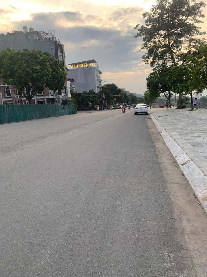 Nhà 3 tầng 1 tum đường An Dương Vương, Kim Tân, TP Lào Cai - Kinh doanh sầm uất!