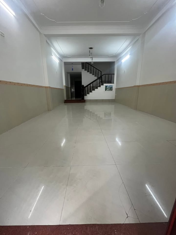 Nhà 4 tầng cho thuê mặt tiền Lê Văn Toán, Sơn Trà, Đà Nẵng - Diện tích 85m², giá 30 triệu/tháng!