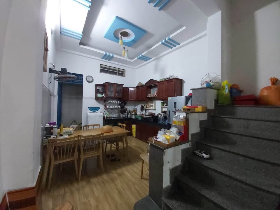 Nhà phố Tân Chánh Hiệp Quận 12 57m² giá 4 tỷ - Tiện ích xung quanh đầy đủ!