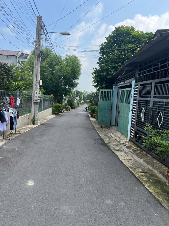 Nhà bán gấp Tương Bình Hiệp Thủ Dầu Một 119m² chỉ 2.35 tỷ - Ngộp ngân hàng cần bán!