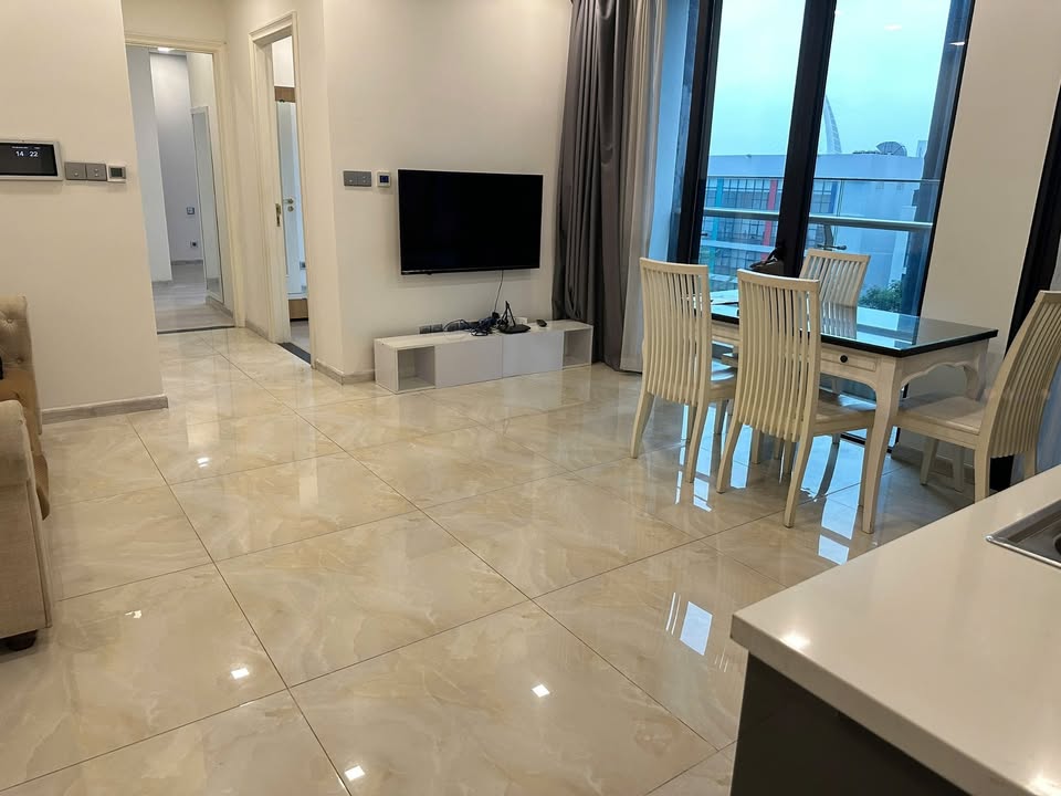 Căn hộ 2PN Vinhomes Golden River 68.6m² giá 25 triệu - Không thể bỏ lỡ!