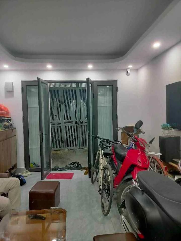 Nhà phố Nguyễn Chính, Thịnh Liệt 28m², giá 4.5 tỷ - Sẵn sàng vào ở!