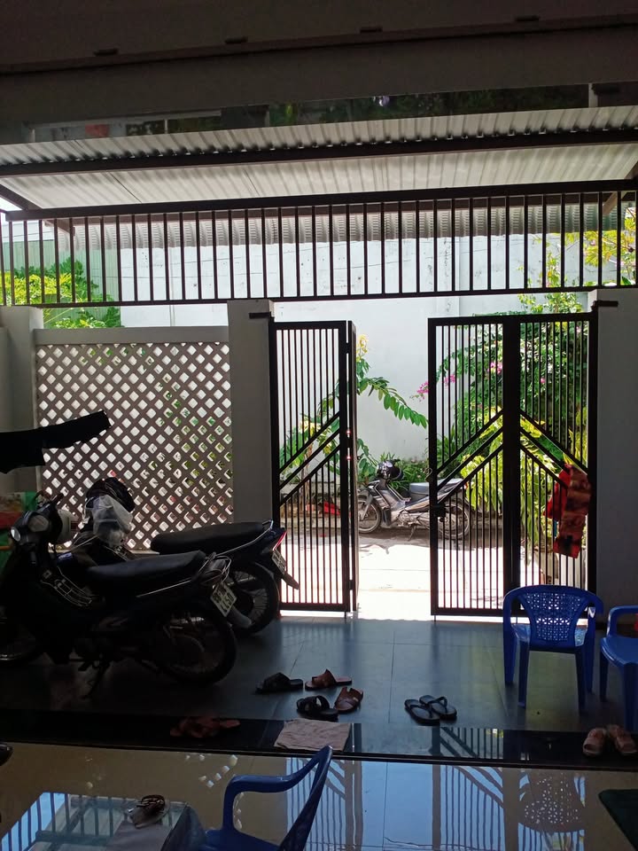 Nhà bán gấp đường Nguyễn Trung Trực, Tuy Hòa, 62m² - Nhà mới xây, giá 2.6 tỷ!