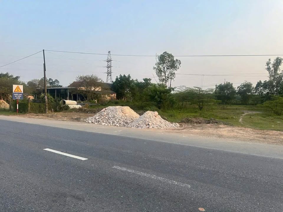 Mặt tiền QL1A Thị Trấn Phong Điền 190m² giá 1.3 tỷ - Sổ hồng chính chủ, thương lượng!