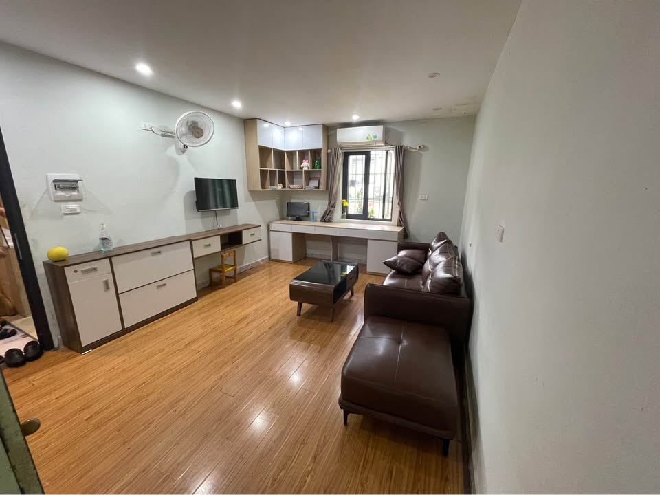 Căn hộ Tân Mai Hoàng Mai 39m² giá 3.8 tỷ - Sổ hồng chính chủ, cơi nới thoải mái!