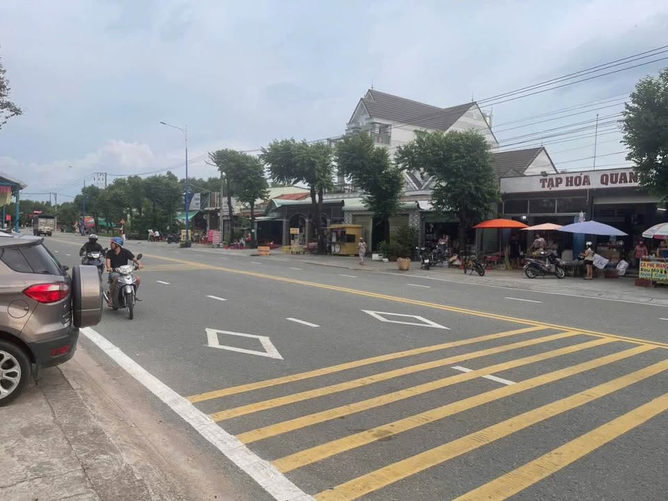 Đất kinh doanh mặt tiền đường N11, Phú Tân, 100m² giá 4.5 tỷ - Sổ đỏ chính chủ!