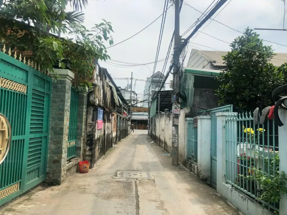 Nhà nguyên căn hẻm xe hơi Huỳnh Tấn Phát, Quận 7 - Diện tích 66m², giá 8 triệu/tháng!