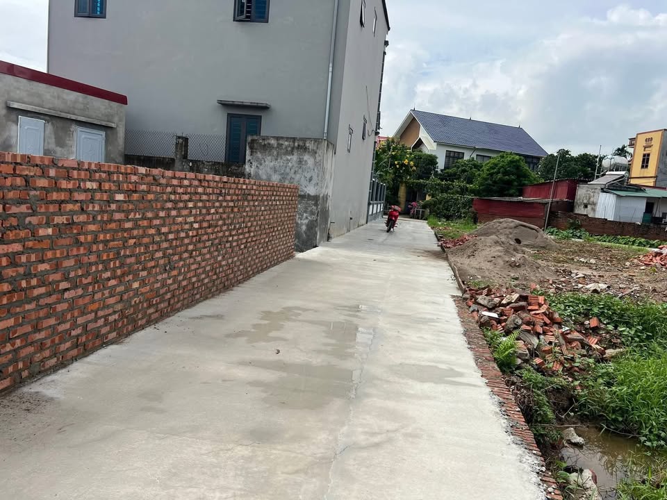 Đất nền thôn Yên Ngô, An Bình, Bắc Ninh 56m² giá chỉ 1.65 tỷ - Diện tích đẹp, ô tô đỗ cửa!