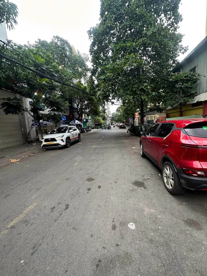 Bán gấp FrontHouse mặt tiền Sư Vạn Hạnh, Quận 10, 119m² - Kinh doanh sầm uất!