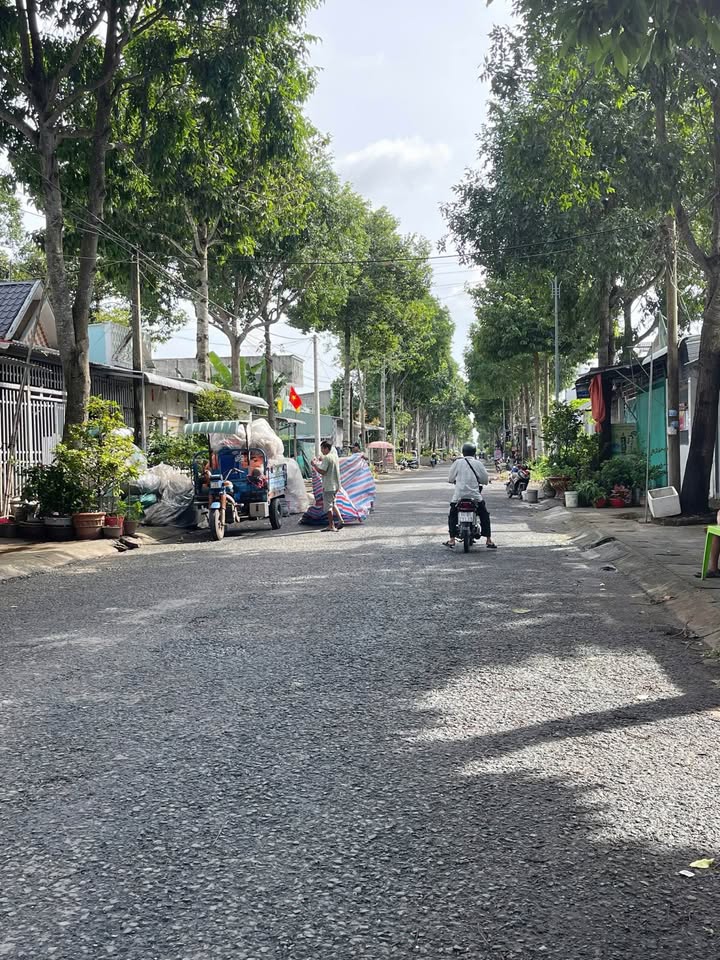 Nhà 1 trệt 1 lầu đường Huỳnh Văn Đạt, Vĩnh Long diện tích 84m² - Giá chỉ 1.6 tỷ thương lượng!