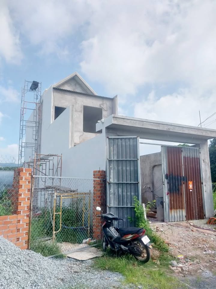 Nhà thô 135m² tại Phường Long Hương, TP Bà Rịa giá 3.2 tỷ - Sổ hồng chính chủ!