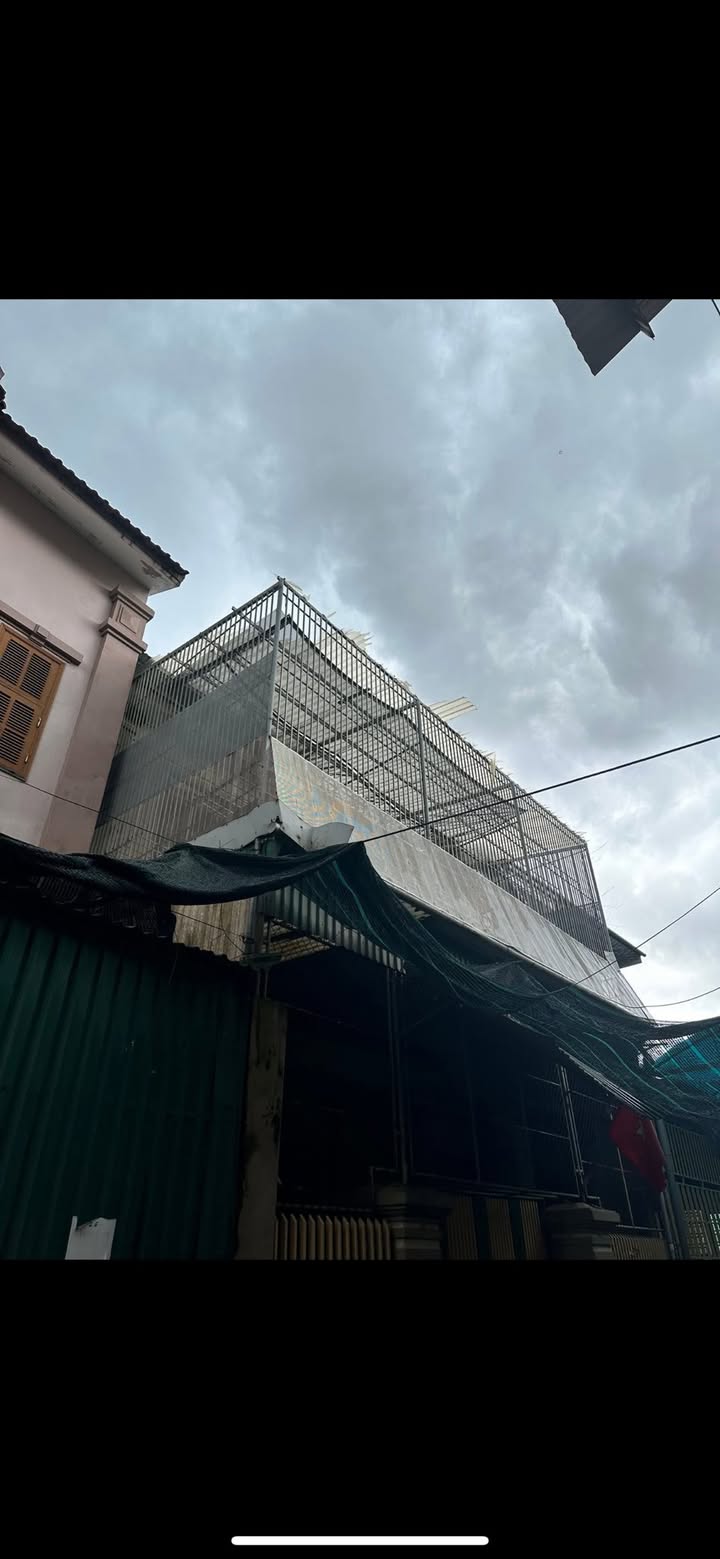 Nhà riêng Nguyễn Huy Tự, 133m² giá 3.6 tỷ - Gần chợ Vườn Ươm!