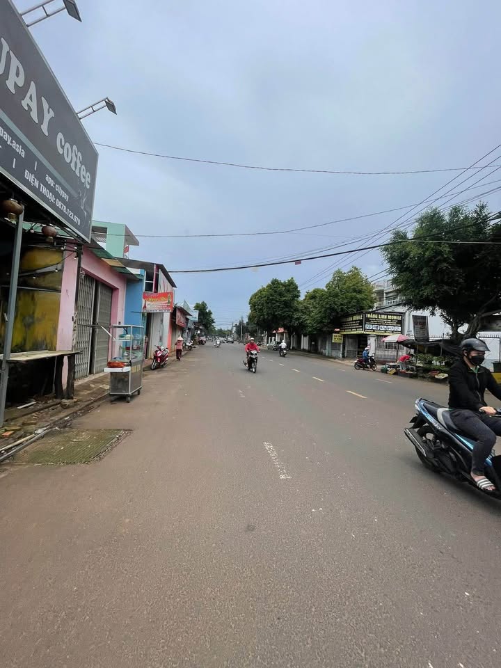 Nhà mặt tiền đường Y Moal, Buôn Ma Thuột 154.6m² giá 7.9 tỷ - Kinh doanh sôi động!