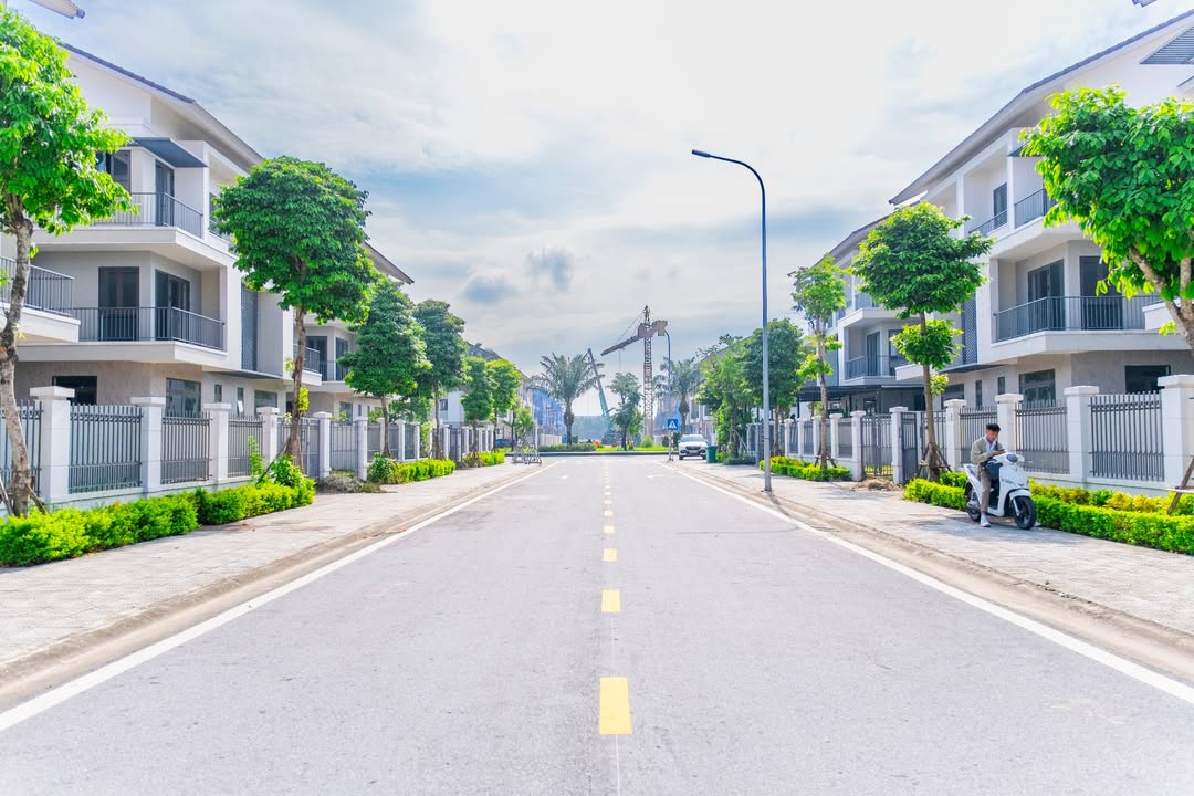 Biệt thự Centa Villas Từ Sơn 225m² giá 15.5 tỷ - Chính chủ, mới xây 2022!