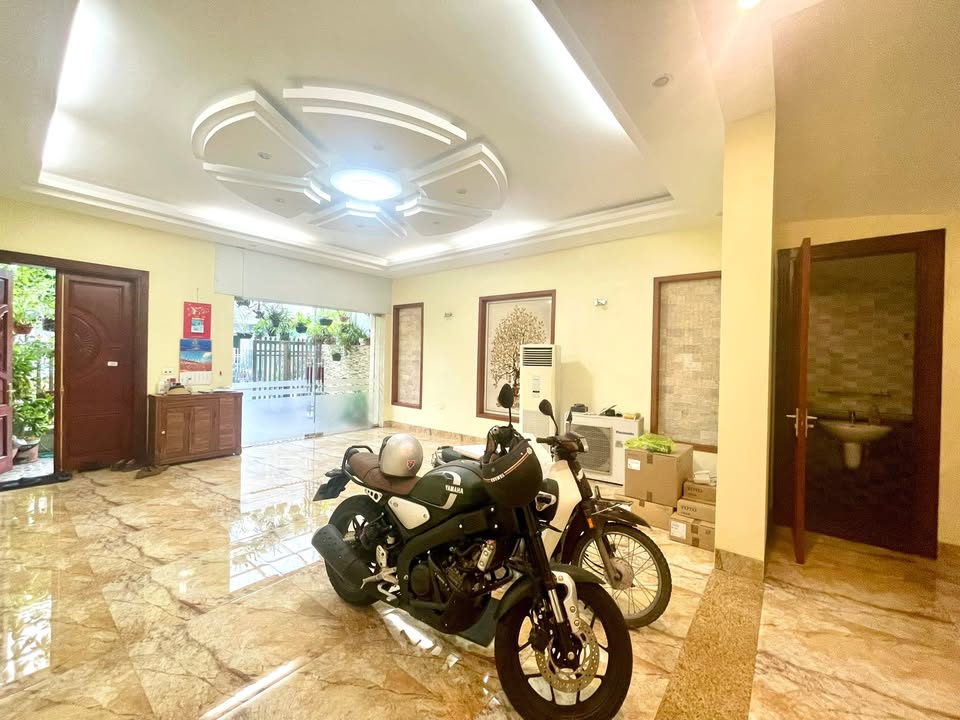 Nhà liền kề Cột 5 Hạ Long 120m² giá thỏa thuận - Vị trí đắc địa, đầy đủ nội thất!