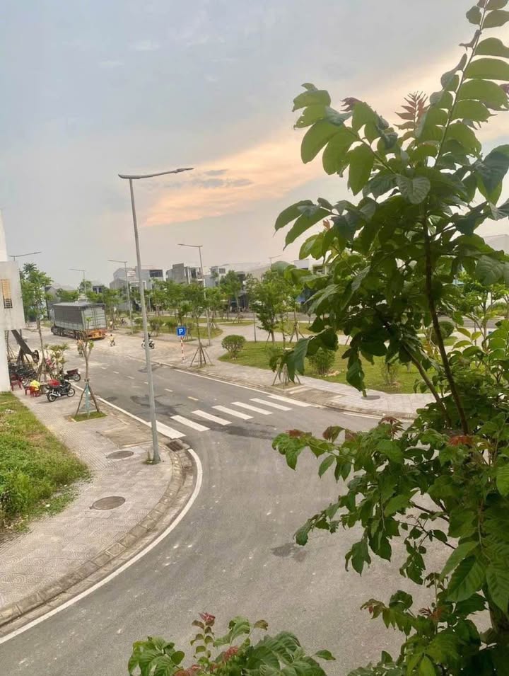 Nhà 2 tầng Hương Sơ 60m² giá 2.1 tỷ - View 2 công viên tuyệt đẹp!