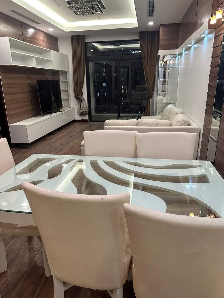 Căn hộ Royal City Thanh Xuân 20 triệu - Full nội thất mới hoàn thiện!