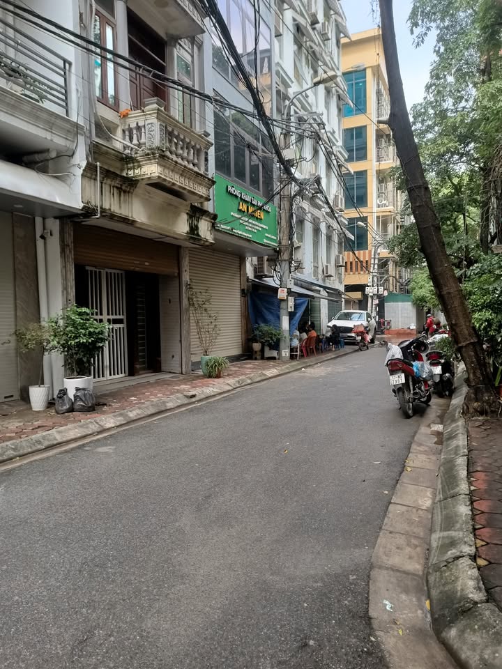 Nhà phân lô Kim Đồng 70m² giá 32.8 tỷ - Vị trí đắc địa, lô góc 3 mặt thoáng!