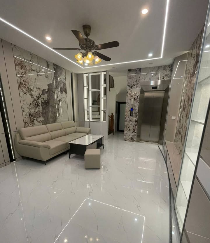 Nhà 6 tầng thang máy tại Xuân Đỉnh 25m² giá 8,5 tỷ - View công viên tuyệt đẹp!