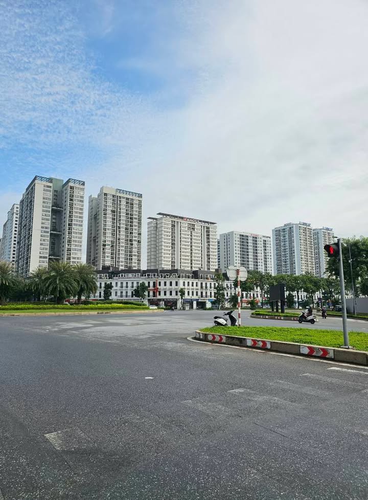 Nhà 5 tầng Xuân Đỉnh, Bắc Từ Liêm 52m² giá 7 tỷ - Vị trí siêu đẹp, sổ đỏ chính chủ!