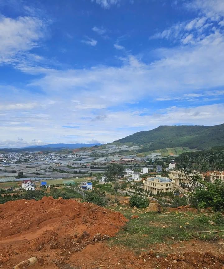 Bán đất Lạc Dương, Đà Lạt 2000m² giá 20 tỷ - View thung lũng tuyệt đẹp!