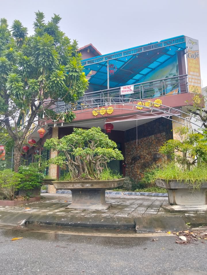 Quán cafe lô góc tại Quốc lộ 10, Đông Hưng 114m² - Thiết kế hiện đại, kinh doanh thuận lợi!