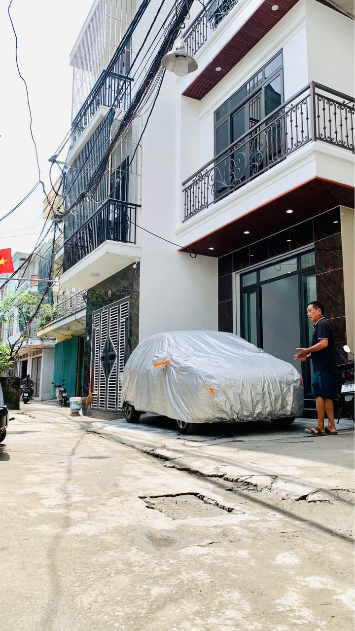 Nhà 3 Tầng Lô Góc Tiền Phong 52m² giá 2 tỷ - Ô tô đỗ cửa, siêu hiếm!