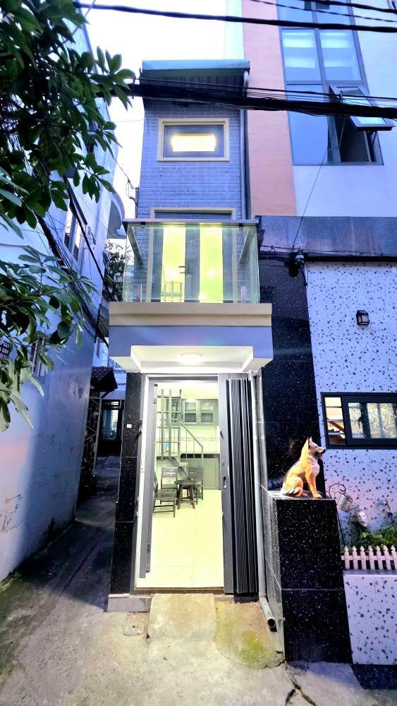 Nhà nhỏ 8m² tại đường Tân Thành, Q. Tân Phú - Giá chỉ 1.39 tỷ, thương lượng!