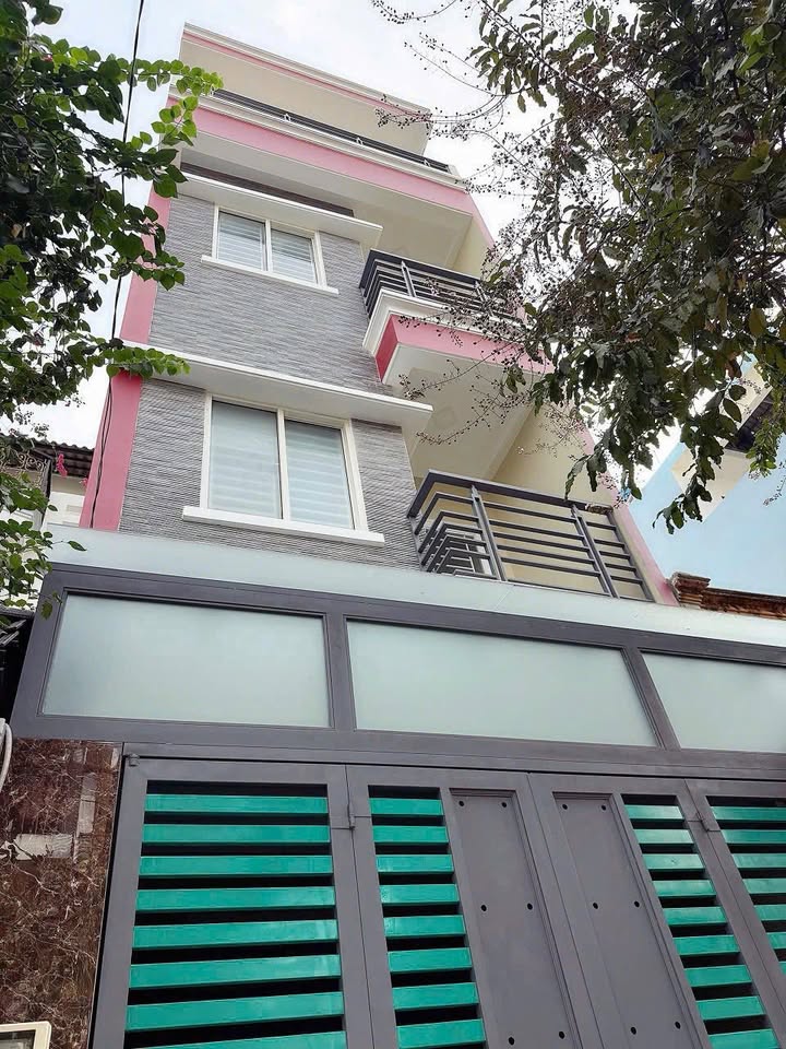 Nhà cho thuê Mặt Tiền Đường Đỗ Xuân Hợp, Phường Phước Bình, Thủ Đức - 4 Tầng, 20 triệu/tháng!