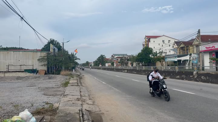 Đất nền Quốc Lộ 1A, Thôn 9, Quỳnh Văn, 180m² giá 2.1 tỷ - Cơ hội đầu tư tuyệt vời!