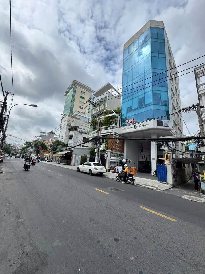 Nhà mặt tiền kinh doanh 2 mặt đường Hoàng Việt, Tân Bình 78m² giá 35 tỷ - Cơ hội đầu tư tuyệt vời!