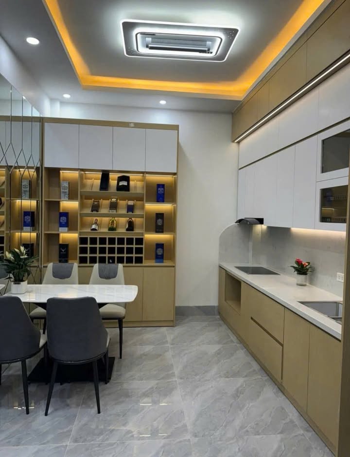 Nhà 5 tầng Thụy Phương 40m² giá thỏa thuận - Ô tô vào tận nhà