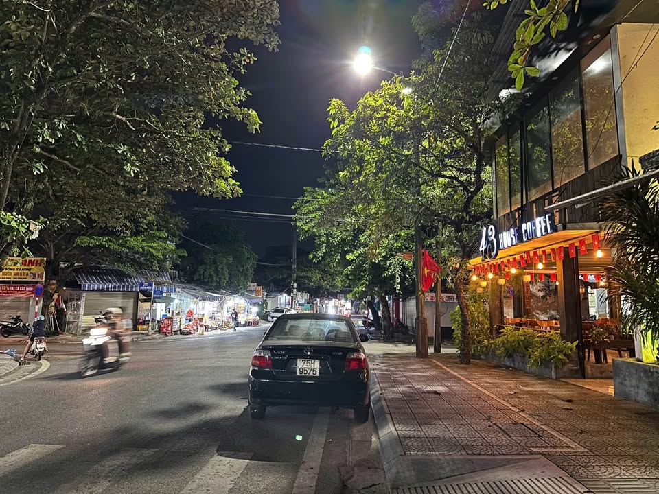 Nhà 4 tầng mặt tiền Đặng Huy Trứ - 90m² giá 8 tỷ - Đầu tư sinh lời ngay!