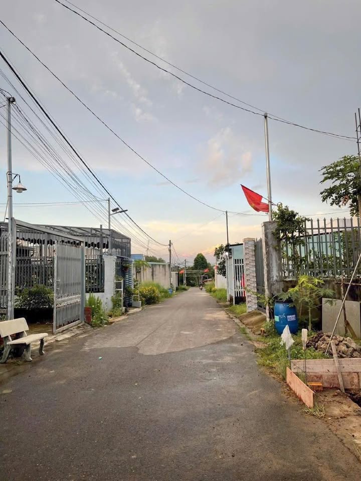 Đất nền Trảng Bom 145m² giá 1.39 tỷ - Sổ đỏ chính chủ, vị trí đẹp!