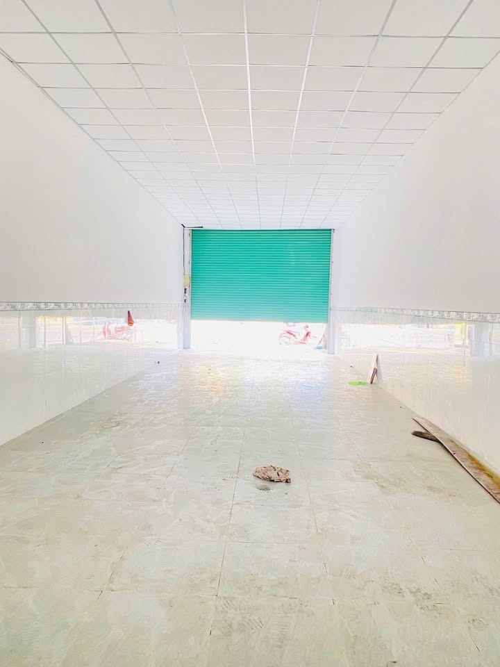 Nhà mặt tiền Nguyễn Văn Cừ, Cần Thơ - 110m² giá 23 triệu/tháng - Vị trí đắc địa cho kinh doanh!