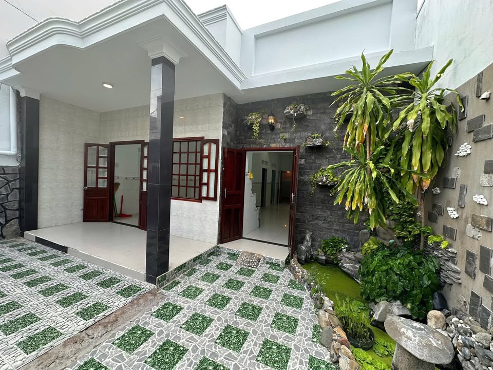 Nhà nguyên căn cho thuê tại phường Thanh Hải, Phan Thiết 100m² giá 4 triệu - Không gian thoáng đãng, tiện nghi đầy đủ!