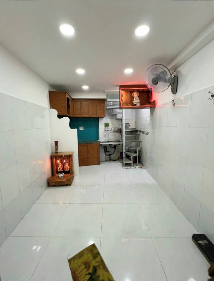 Nhà 4 Tầng Đường Tân Hòa Đông Quận 6 giá 1.5 tỷ - Sổ hồng riêng, tiện nghi đầy đủ!