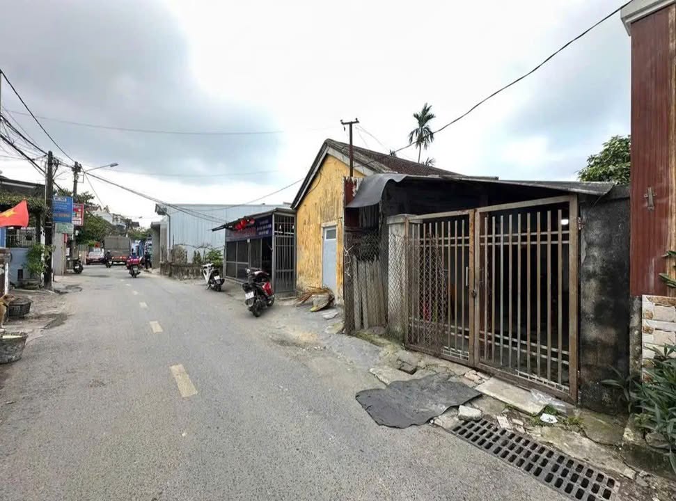 Nhà mặt tiền Dương Văn An, TP Huế 121m² giá 3,7 tỷ - Vị trí đắc địa trung tâm!