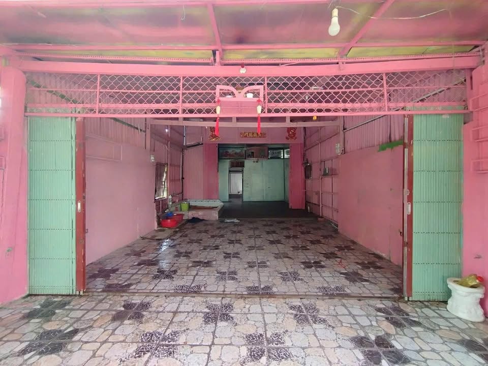 Nhà mặt tiền đường Lê Hồng Phong, Châu Đốc 75m² giá 795 triệu - Cơ hội đầu tư hấp dẫn!