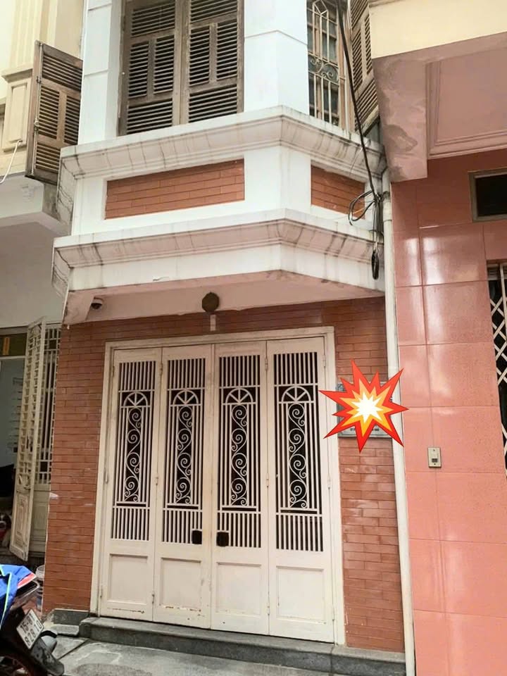 Nhà riêng 4 tầng ngõ Điện Biên Phủ, Hồng Bàng 45m² - Thiết kế hiện đại, giá chỉ 6 triệu!