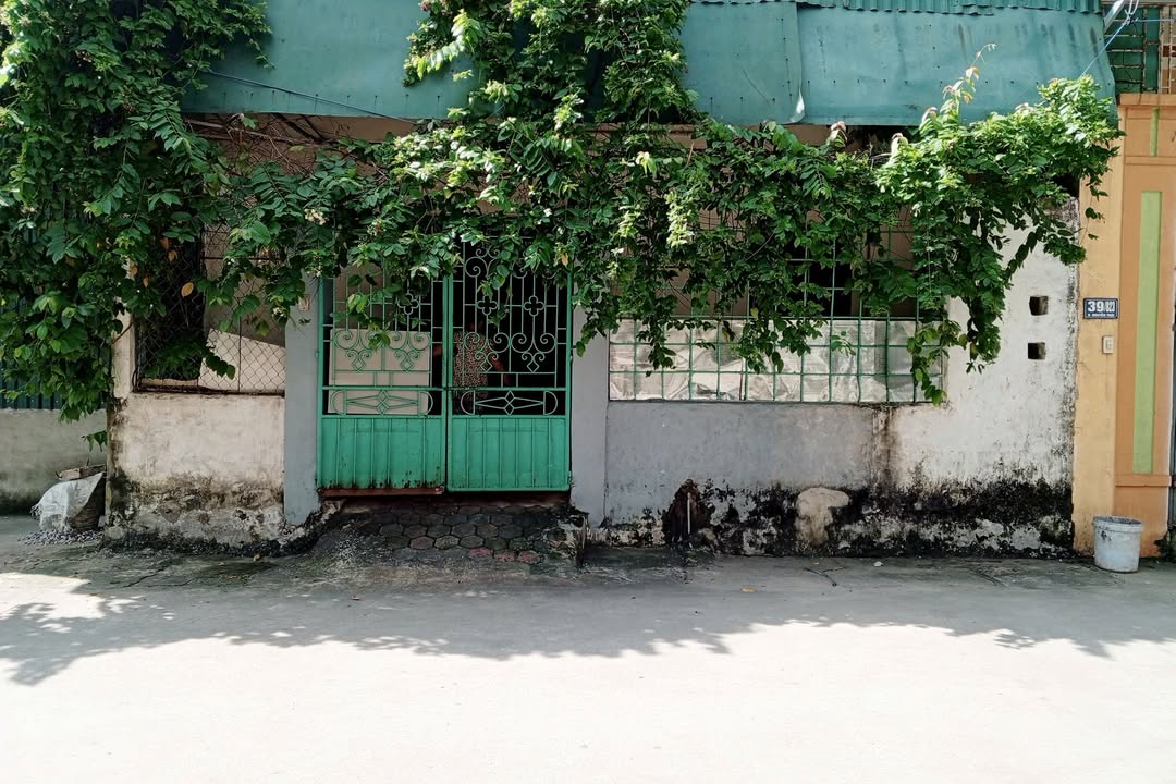 Cho thuê nhà riêng cấp 4 tại ngõ 823 Nguyễn Trãi - Không chung chủ, giá chỉ 1.6 triệu!